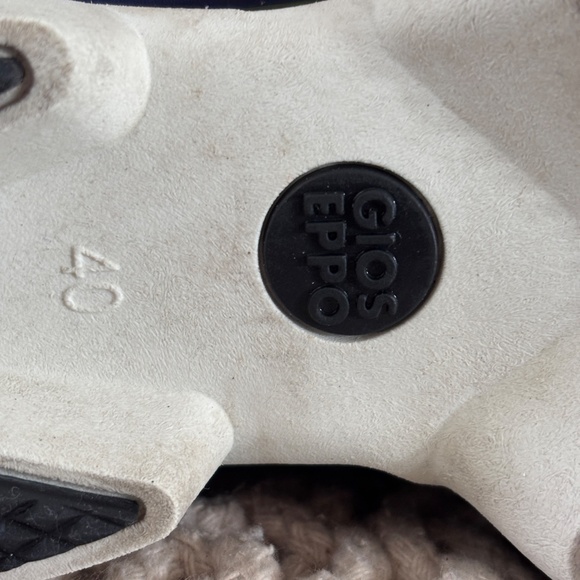 Gioseppo Women's SZ 7 Navy w/ White Sport Casual Happy Collection Velcro Top - Picture 13 of 16